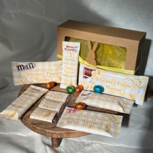 Coffret de Pâques avec divers chocolats.